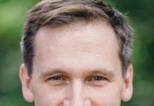 Charlottesville Mayor Calls for Lee Statue Removal, Re-evaluation of Open Carry Laws via Twitter